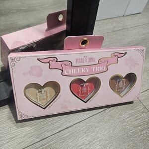 PEARL LUNA NWT Cheeky Trio Women’s Highlighter Palette - Pink/Gold/Bronze
